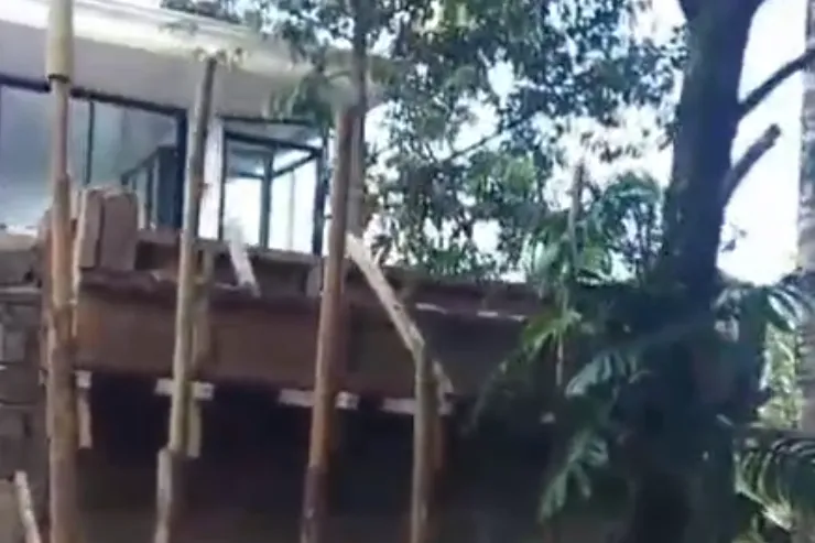 Pengerjaan Bekisting Gutter Overflow