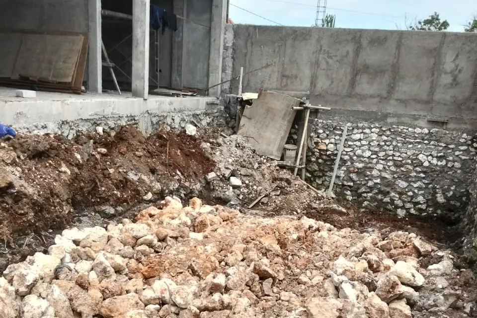 Survei Lokasi Pembuatan Kolam Renang