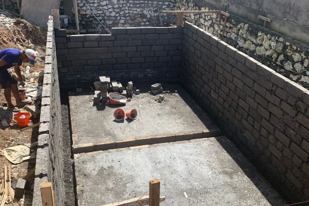 Pengerjaan Lantai Kerja & Jalur Pemipaan