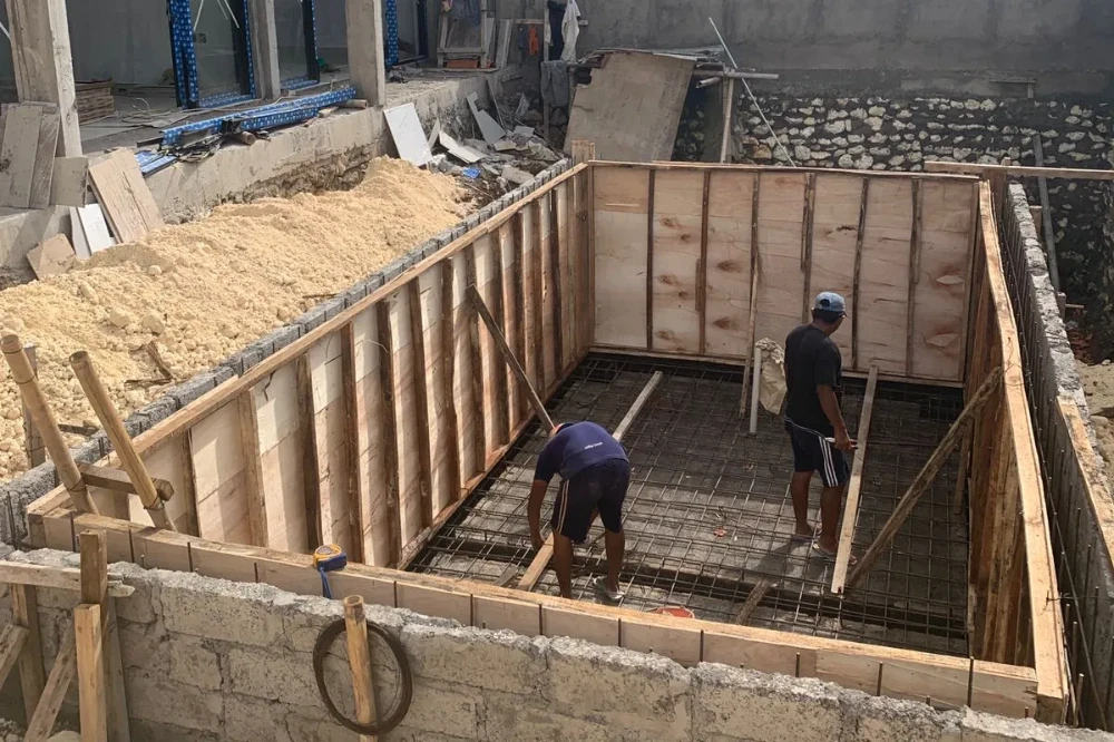 Pembesian struktur dan pembuatan bekisting