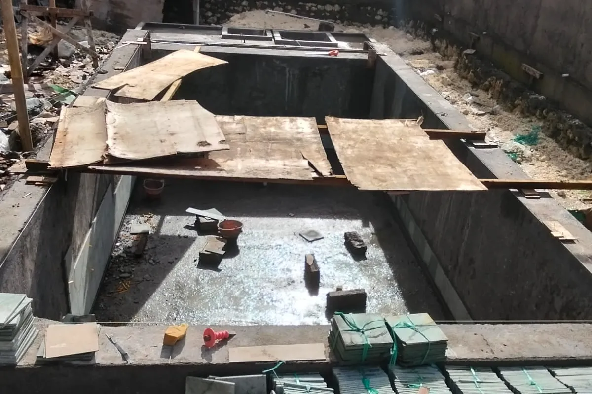 Pemasangan finishing batu alam Sukabumi