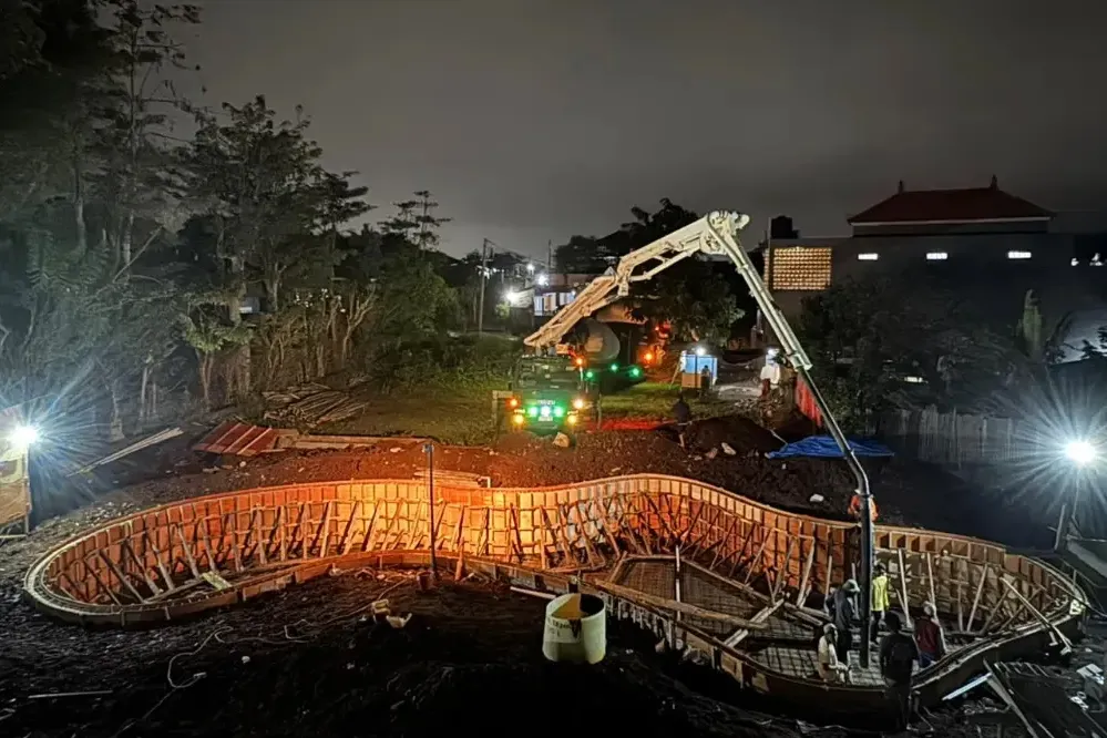 Pengecoran Struktur Utama Kolam Renang