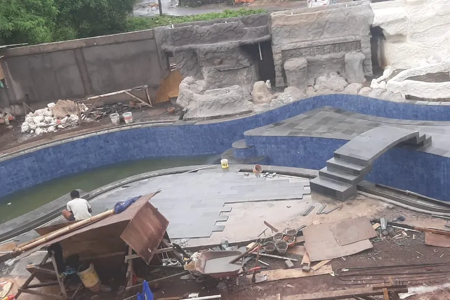 Pemasangan Batu Alam Sukabumi pada Teras